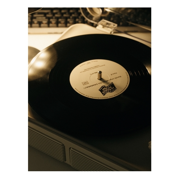 Syitren T400 藍牙黑膠唱片機