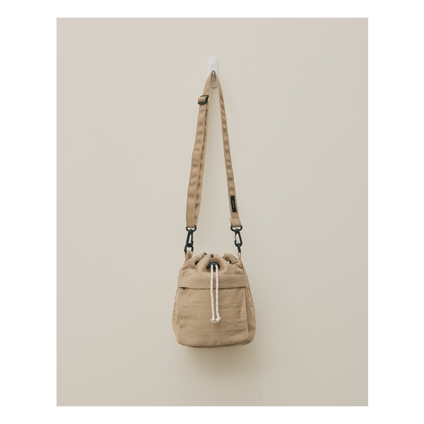 Plain-me Bucket Bag